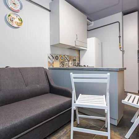 подобово в новобудові велика британія шевченка 19в شقة