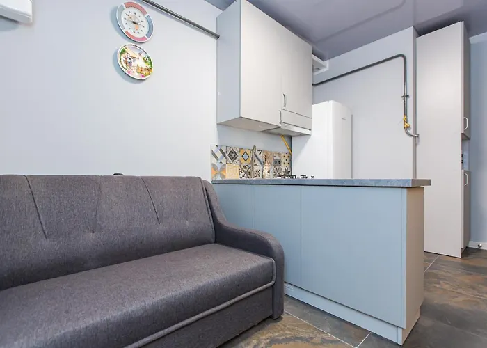 подобово в новобудові велика британія шевченка 19в Lviv