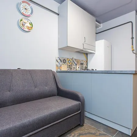 подобово в новобудові велика британія шевченка 19в Lviv